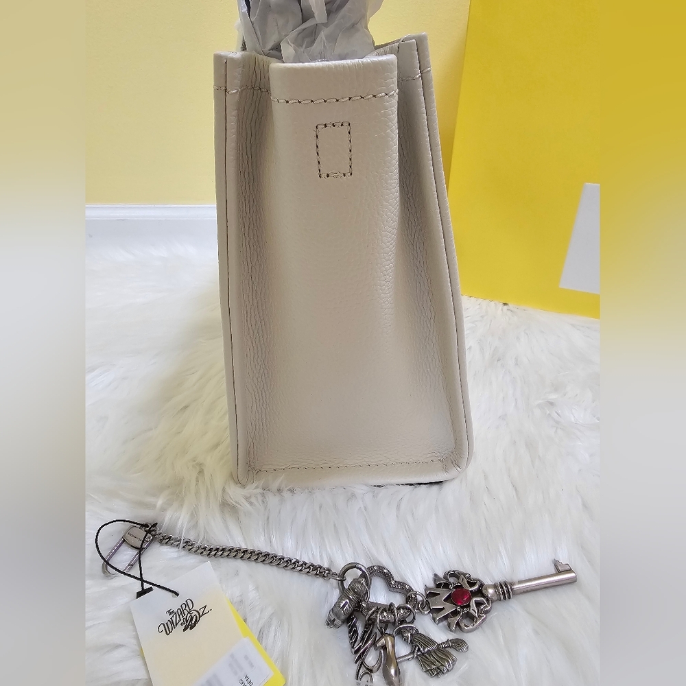 🧙MARC JACOBS X WIZARD OF OZ THE WICKED WITCH TOTE BAG+BAG CHARM - Picture 4 of 17